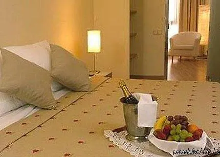Ciutat De 4* גראנולרס